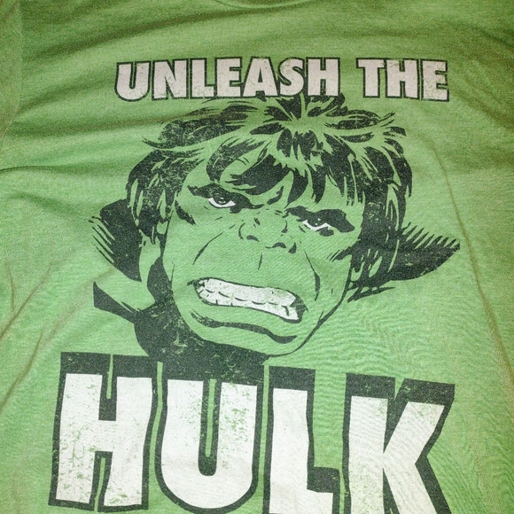 Incredible hulk shirt and keychain set - Picture 3 of 10